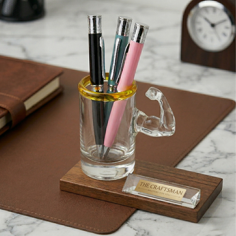 Titans Grip Crystal Desk Dock